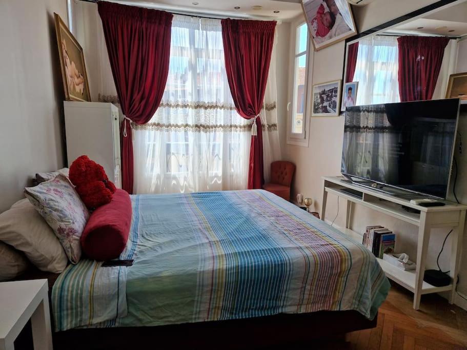 Appartement : Beau Trois Pieces Lumineuse Avec Vue Degagee. Nice